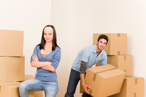 Commercial moving truck support for New Malden business moves