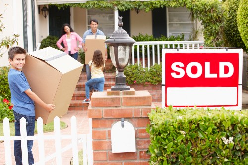 Removal van supporting flat and office transport in New Malden
