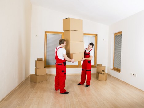 Local moving van service for flats and houses