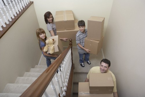 Book a removal van in New Malden for a smooth local move
